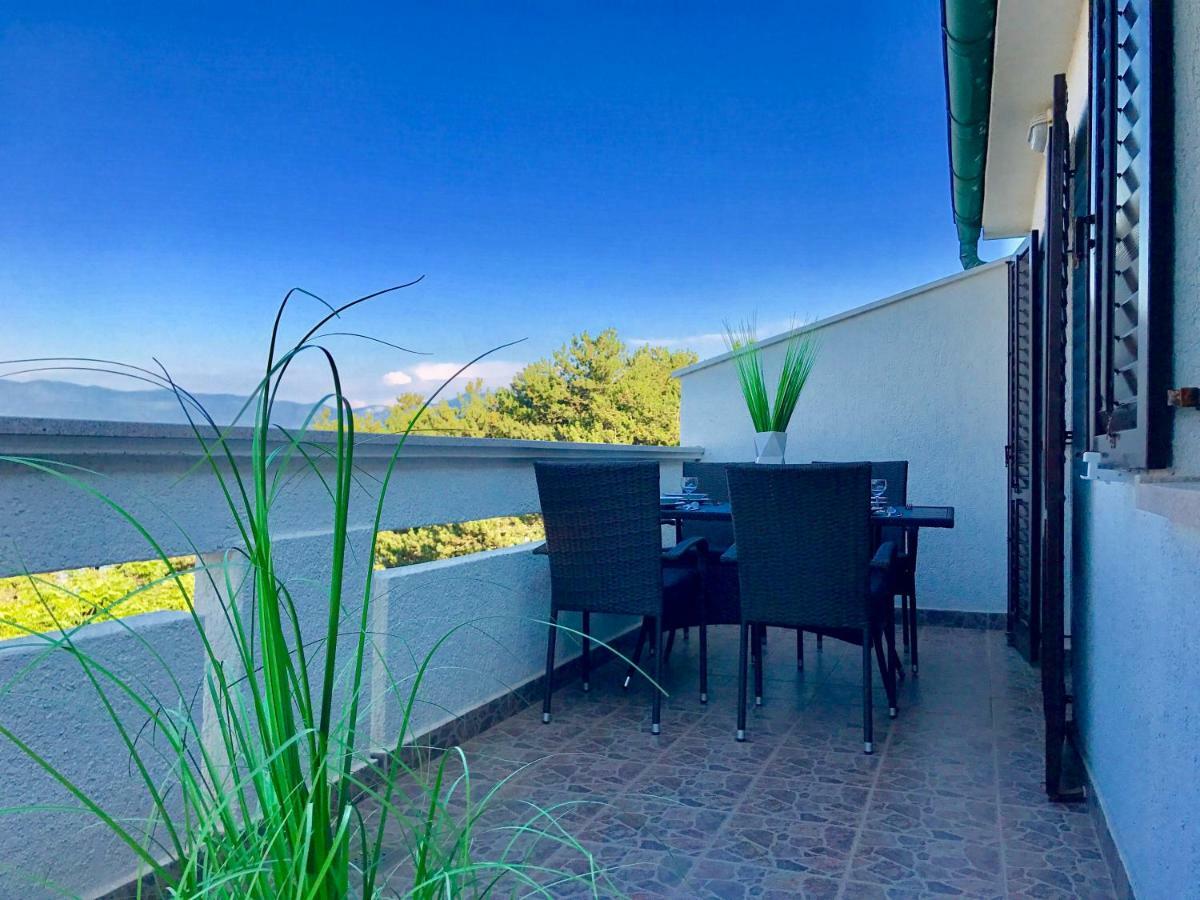 Apartmani Lisac Baška Exterior foto
