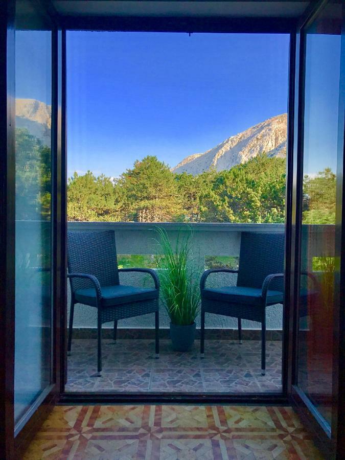 Apartmani Lisac Baška Exterior foto