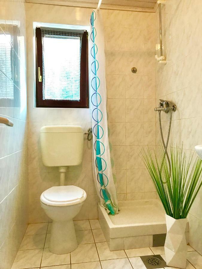Apartmani Lisac Baška Exterior foto