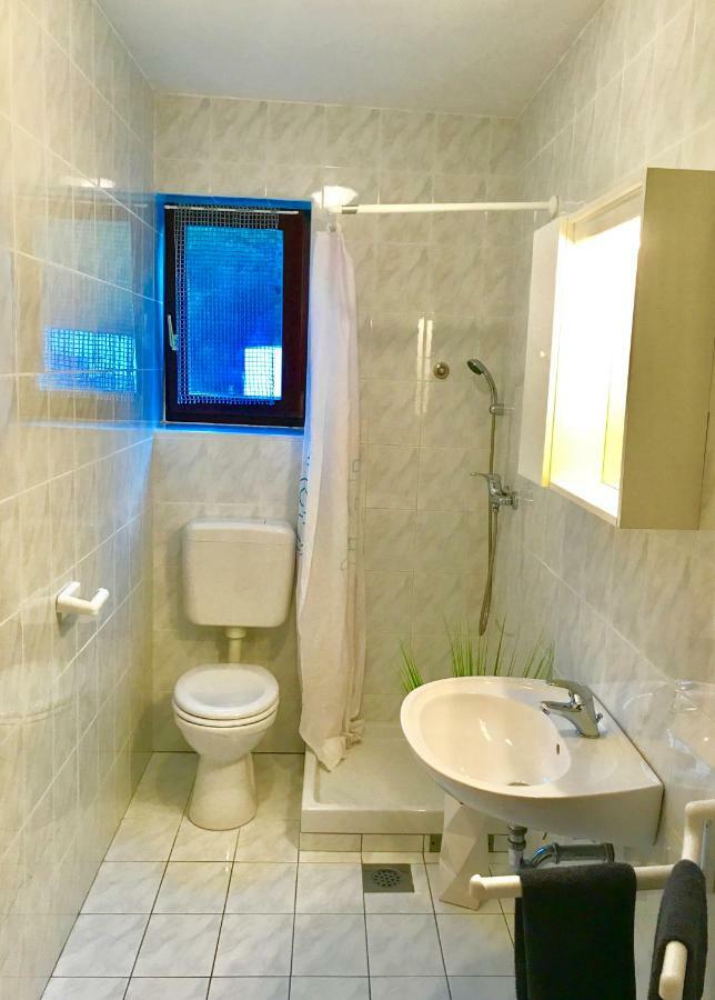 Apartmani Lisac Baška Exterior foto